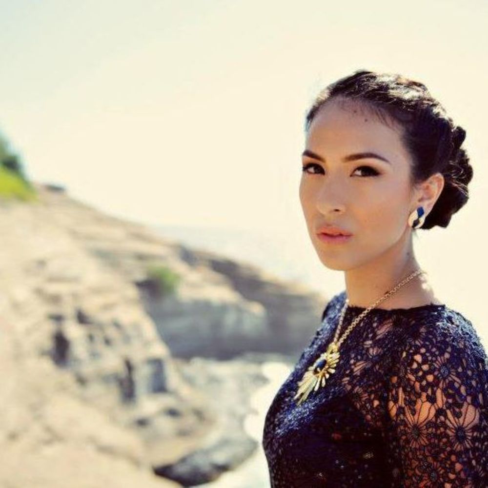 Meet your Posher, Ester